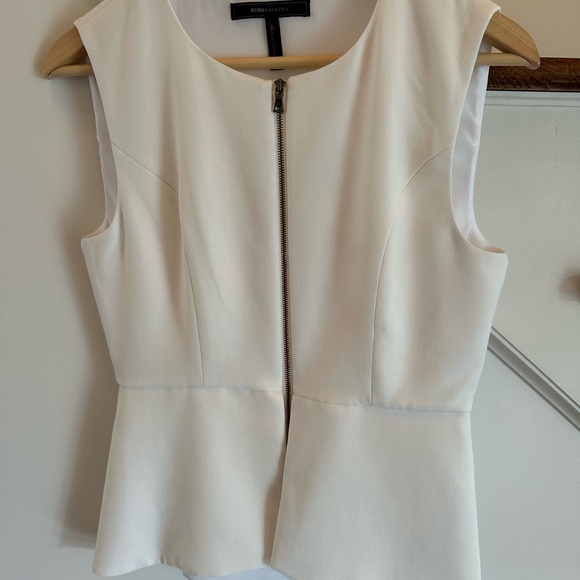 Top BCBGMAXAZRIA blanc comme neuf - Picture 3 of 4